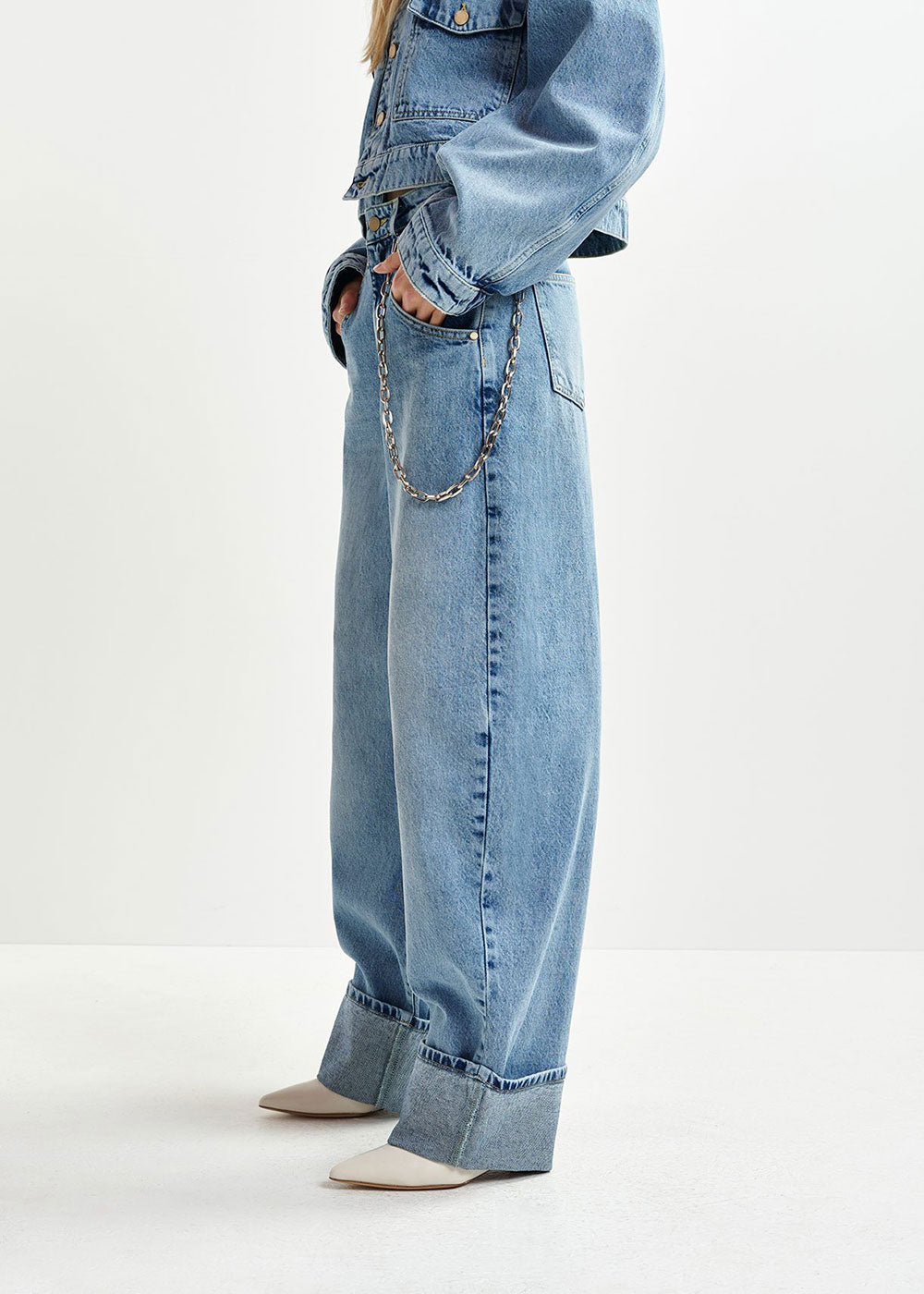 Barrel Leg Jeans - Domino Style