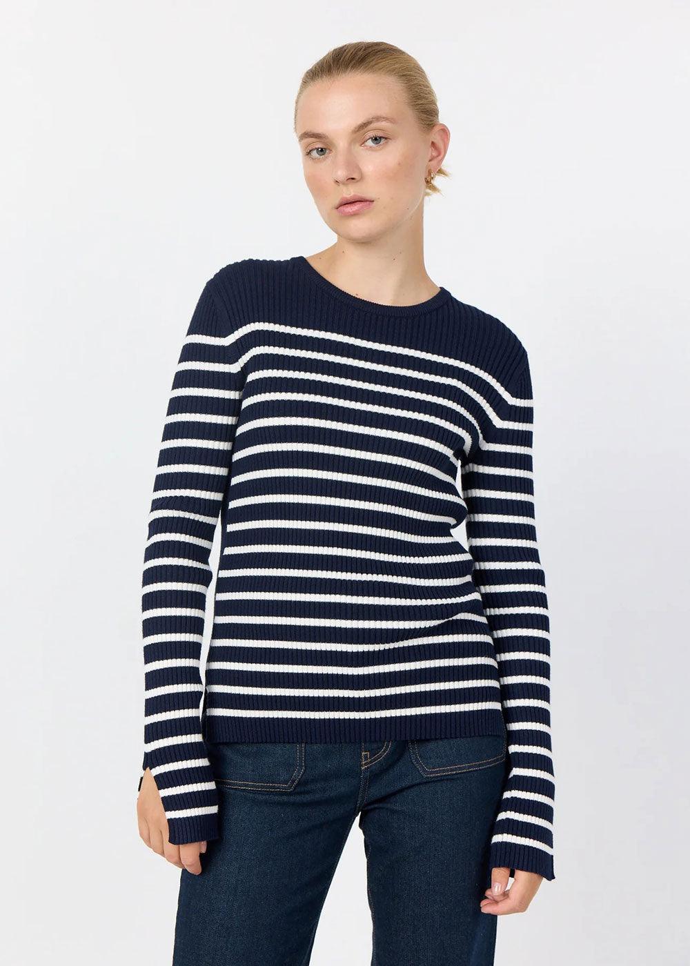 Agnes 7 Pullover - Navy - Domino Style